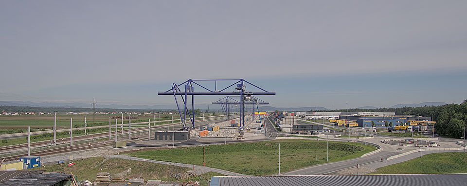 Livebild Baukamera 10 - Webcam 'Gesamtpanorama nach Norden' - Baustelle 'Anschlussbahn Nord' der GWP am Cargo-Center-Graz, 8142 Wundschuh (Standbild)